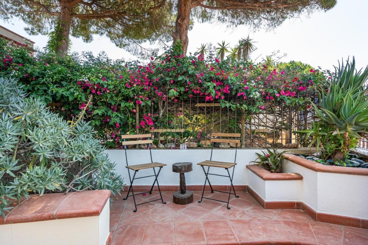 La Casa Davanti Al Mare Quartu SantʼElena Екстериор снимка