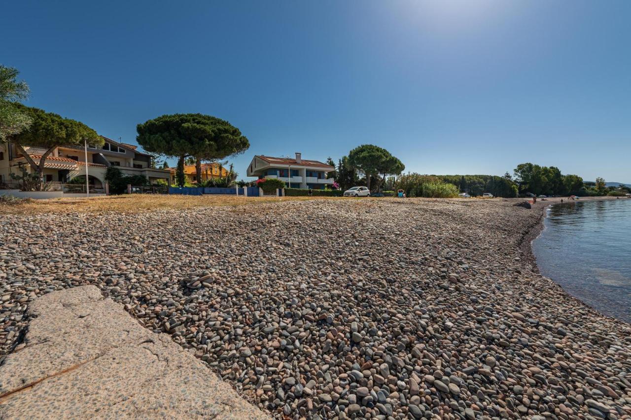 La Casa Davanti Al Mare Quartu SantʼElena Екстериор снимка